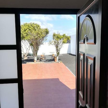 Vivienda Vacacional La Canada Tinajo Eksteriør bilde