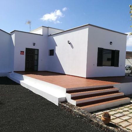 Vivienda Vacacional La Canada Tinajo Eksteriør bilde