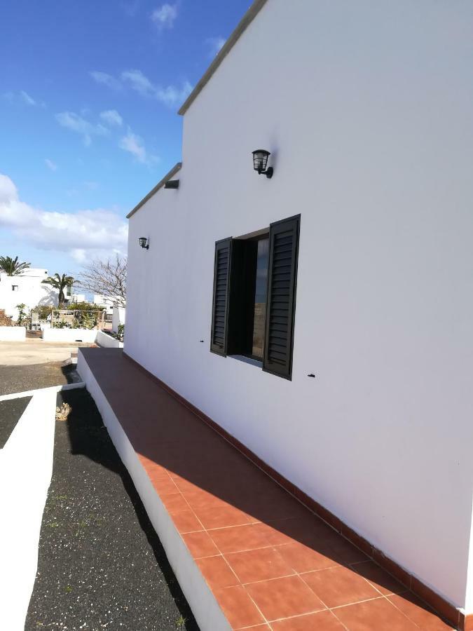 Vivienda Vacacional La Canada Tinajo Eksteriør bilde