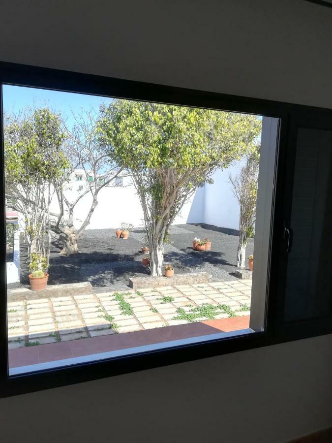 Vivienda Vacacional La Canada Tinajo Eksteriør bilde